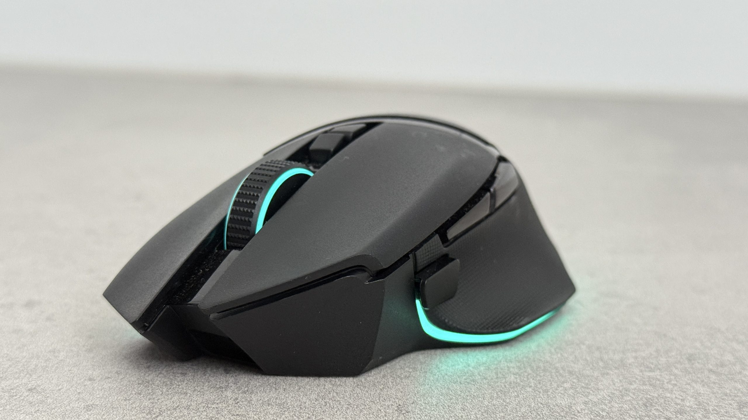 Razer Basilisk V3 Pro 35K レビュー